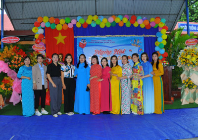 Khen thưởng năm học 2019-2020