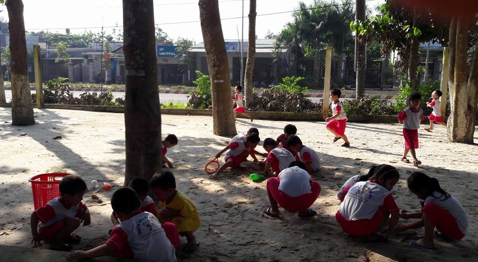 BÀI TUYÊN TRUYỀN “XÂY DỰNG TRƯỜNG MẦM NON LẤY TRẺ LÀM TRUNG TÂM”